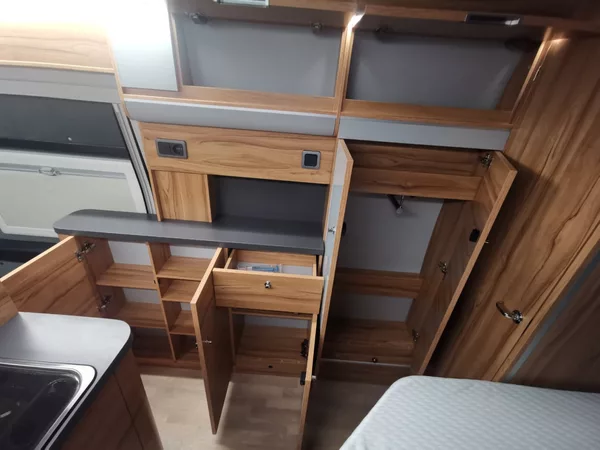 Affinity Camper ONE 2,2 Mjet 132 kW 9AT - foto 30
