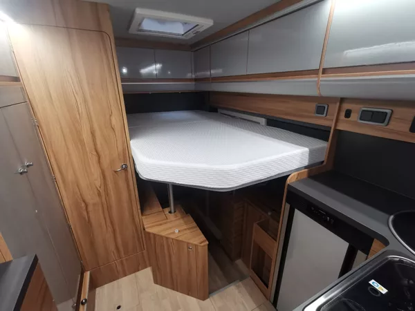 Affinity Camper ONE 2,2 Mjet 132 kW 9AT - foto 36