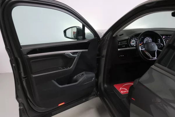 Volkswagen Touareg NEW Final Edition R Line 210kW - foto 8