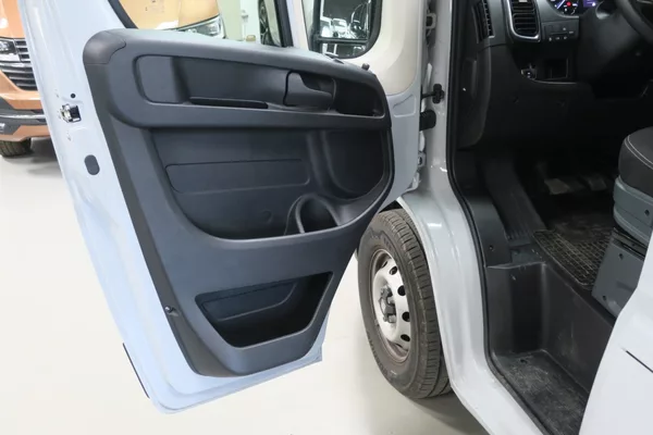 Fiat Ducato FULLVANS 2,2MTJ 140k L2H2 - foto 7