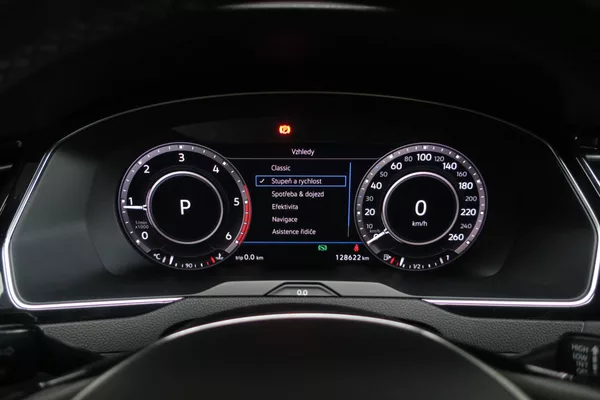 Volkswagen Passat Variant 2.0 TDI 176kW 4M. DSG Alltrack - foto 16