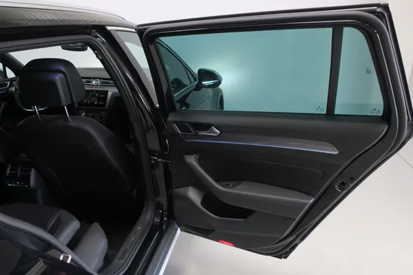 Volkswagen Passat Variant 2.0 TDI 176kW 4M. DSG Alltrack - foto 39