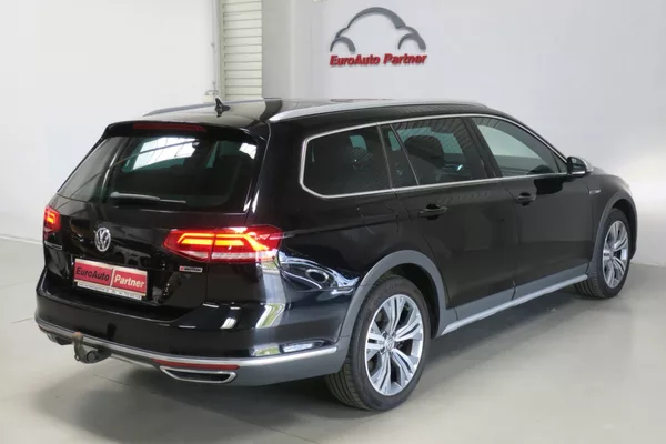 Volkswagen Passat Variant 2.0 TDI 176kW 4M. DSG Alltrack - foto 4