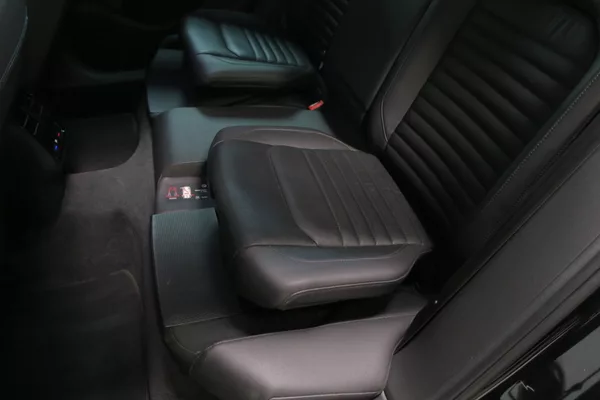 Volkswagen Passat Variant 2.0 TDI 176kW 4M. DSG Alltrack - foto 42
