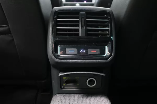 Volkswagen Passat Variant 2.0 TDI 176kW 4M. DSG Alltrack - foto 43