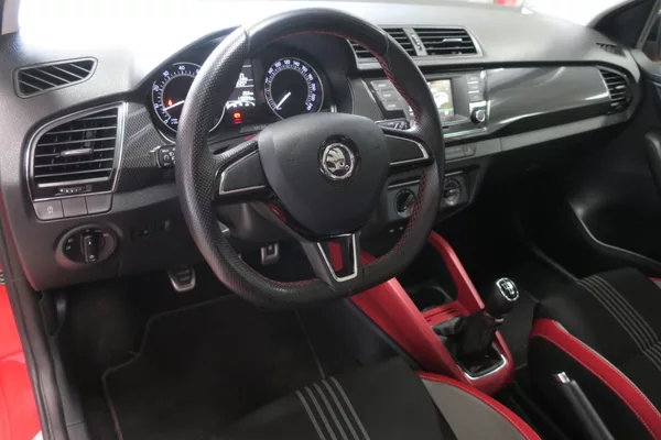 Škoda Fabia 1.2TSi Monte Carlo ČR - foto 16