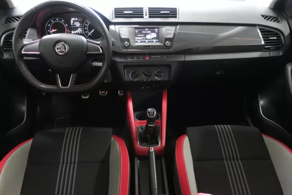 Škoda Fabia 1.2TSi Monte Carlo ČR - foto 17
