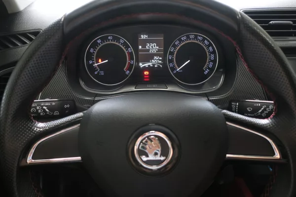 Škoda Fabia 1.2TSi Monte Carlo ČR - foto 19