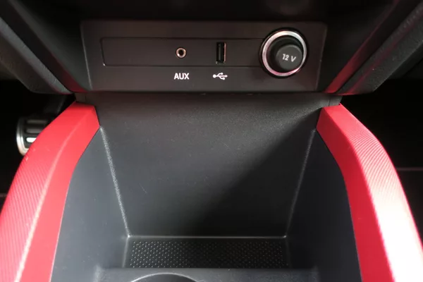 Škoda Fabia 1.2TSi Monte Carlo ČR - foto 34