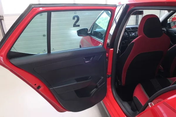 Škoda Fabia 1.2TSi Monte Carlo ČR - foto 41