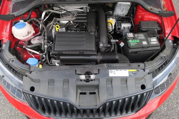 Škoda Fabia 1.2TSi Monte Carlo ČR - foto 48