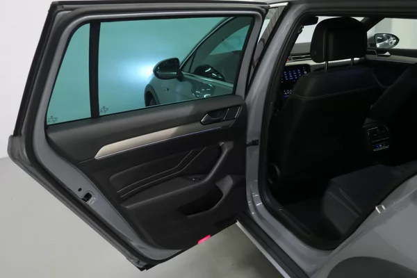 Volkswagen Passat Alltrack 2.0 TDI 147kW 4M DSG - foto 42