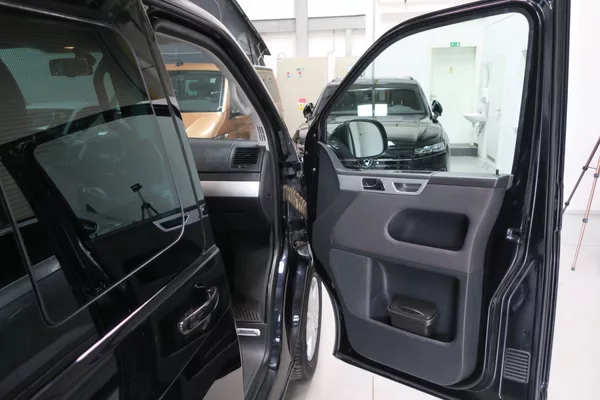 Volkswagen Multivan T5.1 Long Comfort 4Motion DSG - foto 32