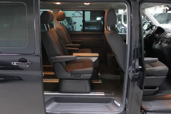 Volkswagen Multivan T5.1 Long Comfort 4Motion DSG - foto 36