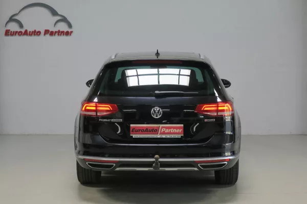 Volkswagen Passat Variant 2.0 TDI 176kW 4M. DSG Alltrack - foto 3