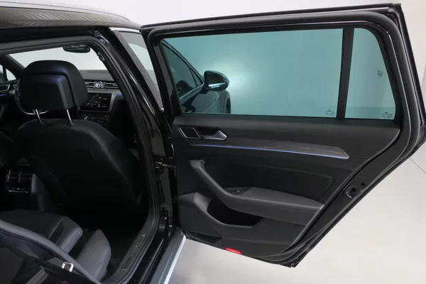 Volkswagen Passat Variant 2.0 TDI 176kW 4M. DSG Alltrack - foto 39
