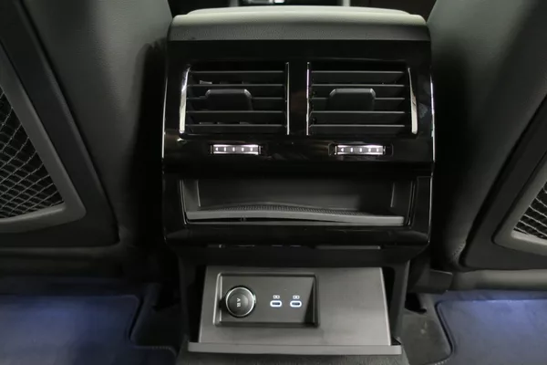 Volkswagen Touareg R-Line 3,0TDI 210kW Nez. top. - foto 39