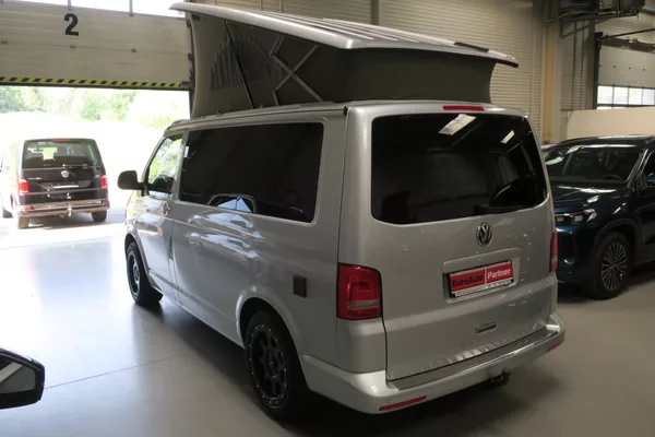 Volkswagen T5 California 2.0TDI Beach 4Mot. DSG Bi-XEN - foto 2