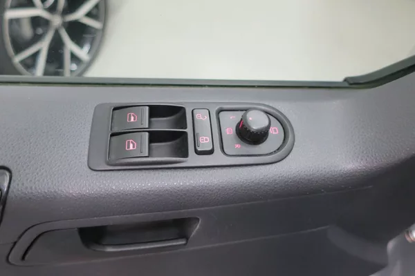 Volkswagen T5 California 2.0TDI Beach 4Mot. DSG Bi-XEN - foto 9