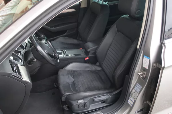 Volkswagen Passat 2.0TDI 140kW 4MOT DSG Highline - foto 13