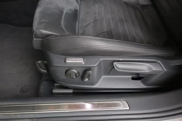 Volkswagen Passat 2.0TDI 140kW 4MOT DSG Highline - foto 16