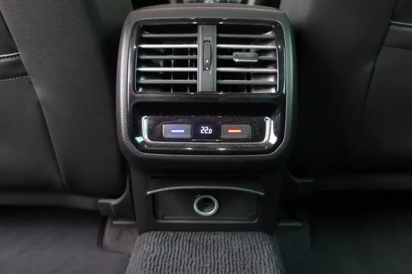 Volkswagen Passat 2.0TDI 140kW 4MOT DSG Highline - foto 44