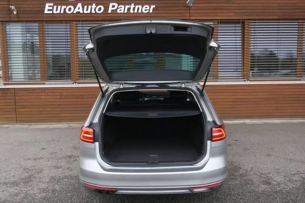 Volkswagen Passat 2.0TDI 140kW 4MOT DSG Highline - foto 45