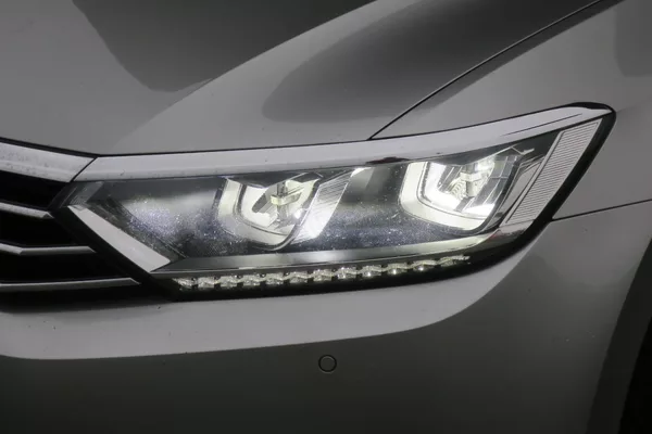 Volkswagen Passat 2.0TDI 140kW 4MOT DSG Highline - foto 9