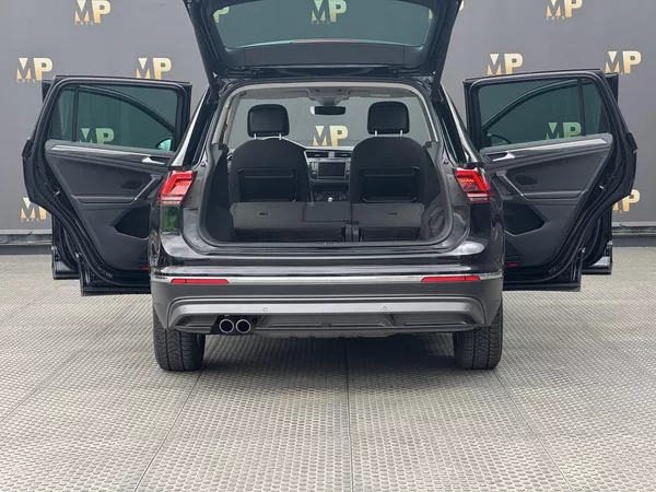 Volkswagen Tiguan 2.0TSi DSG 4M, Highline, 1.Maj - foto 11