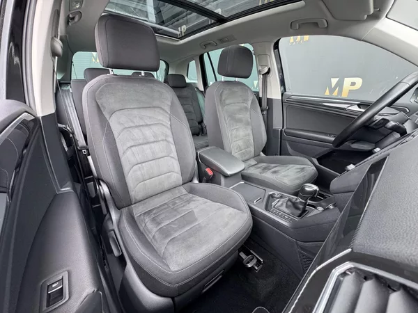 Volkswagen Tiguan 2.0TSi DSG 4M, Highline, 1.Maj - foto 21