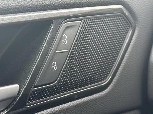 Volkswagen Tiguan 2.0TSi DSG 4M, Highline, 1.Maj - foto 29