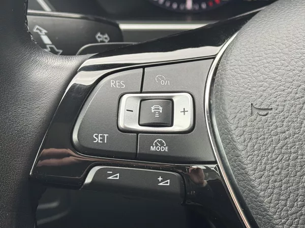 Volkswagen Tiguan 2.0TSi DSG 4M, Highline, 1.Maj - foto 32