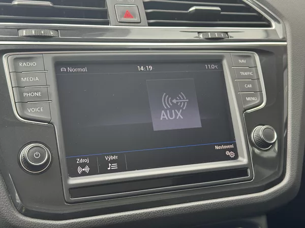 Volkswagen Tiguan 2.0TSi DSG 4M, Highline, 1.Maj - foto 35