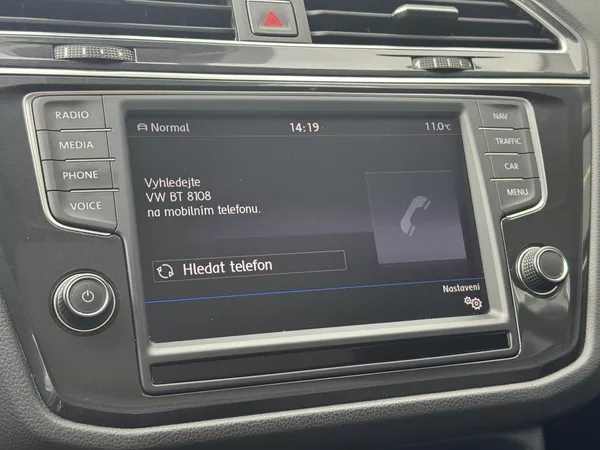 Volkswagen Tiguan 2.0TSi DSG 4M, Highline, 1.Maj - foto 39