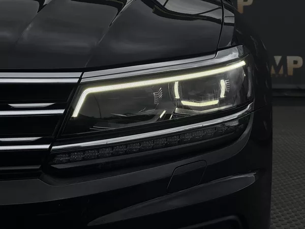 Volkswagen Tiguan 2.0TSi DSG 4M, Highline, 1.Maj - foto 47