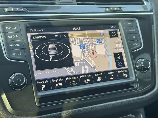 Volkswagen Tiguan 2.0TDi 4M DSG, Kessy, Panorama - foto 30