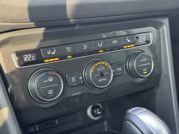 Volkswagen Tiguan 2.0TDi 4M DSG, Kessy, Panorama - foto 37