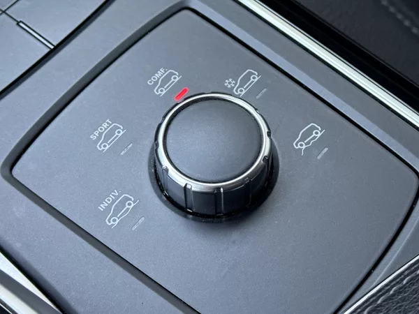 Mercedes-Benz GLE 350D 190kW 4M, AIRMATIC, 360° - foto 41