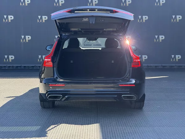 Volvo V60 2,0 T8 4X4 RECHARGE, R-Design - foto 9
