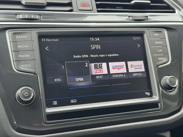 Volkswagen Tiguan 2.0TDi DSG 4M Highline Virtual - foto 33