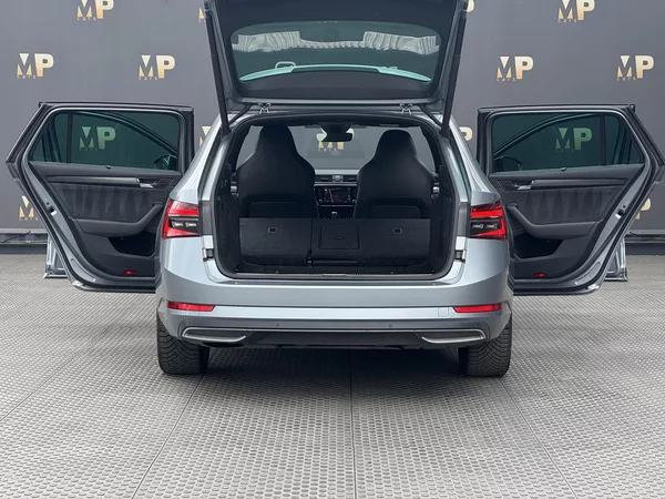 Škoda Superb 2.0TDi DSG Sportline ACC Kessy - foto 10