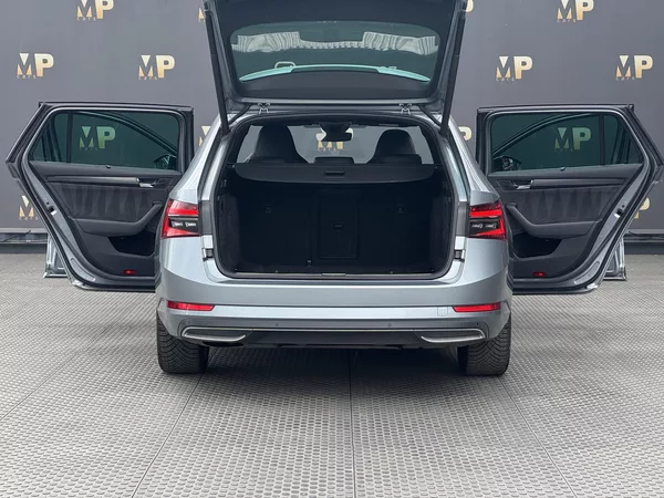 Škoda Superb 2.0TDi DSG Sportline ACC Kessy - foto 11
