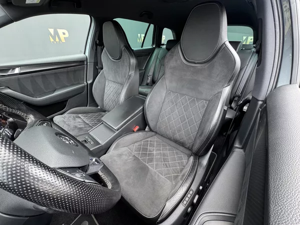 Škoda Superb 2.0TDi DSG Sportline ACC Kessy - foto 15