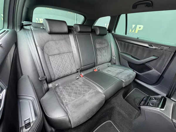 Škoda Superb 2.0TDi DSG Sportline ACC Kessy - foto 18