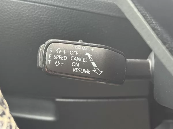 Škoda Superb 2.0TDi DSG Sportline ACC Kessy - foto 29