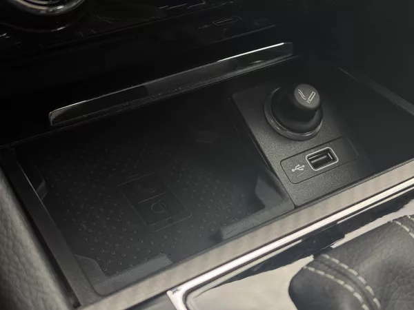 Škoda Superb 2.0TDi DSG Sportline ACC Kessy - foto 40