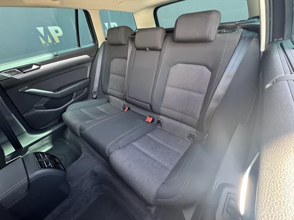 Volkswagen Passat B8 2.0TDi DSG Comfort+,el.kufr - foto 17