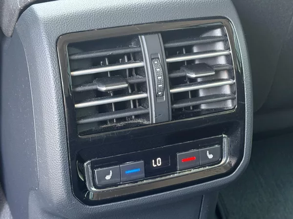 Volkswagen Passat B8 2.0TDi DSG Comfort+,el.kufr - foto 22