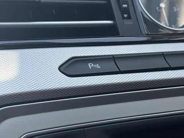 Volkswagen Passat B8 2.0TDi DSG Comfort+,el.kufr - foto 34