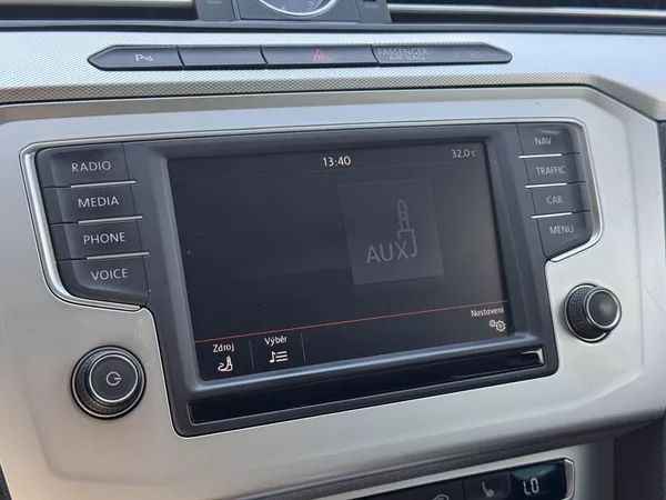 Volkswagen Passat B8 2.0TDi DSG Comfort+,el.kufr - foto 37